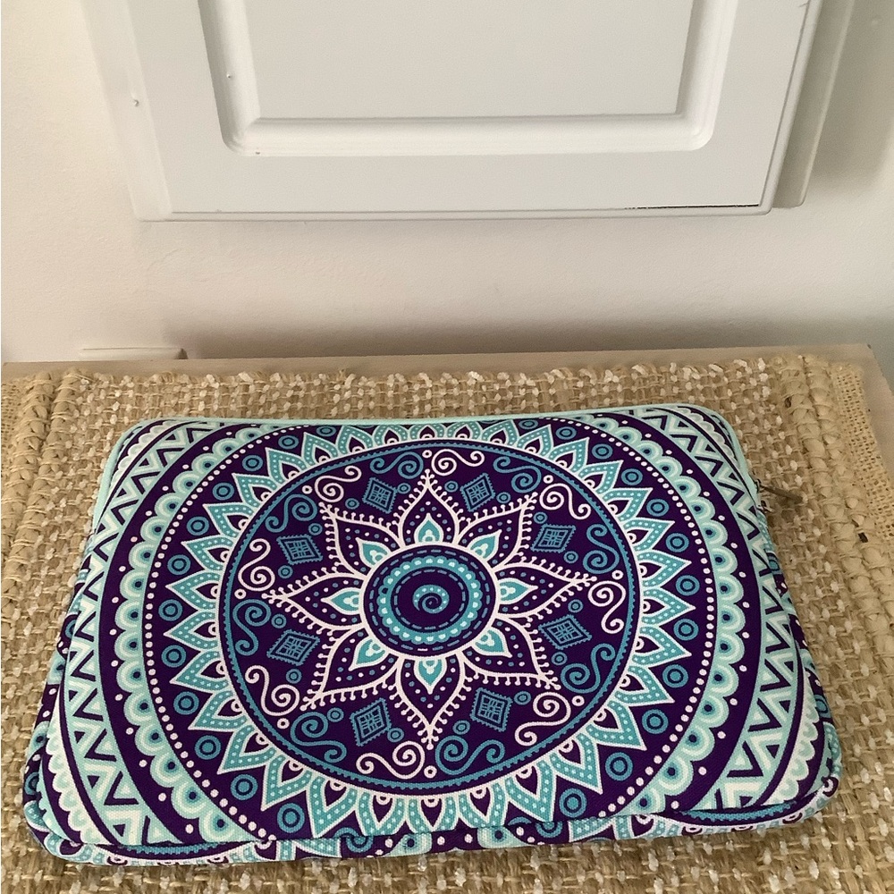 Anchor Sleeve for laptop